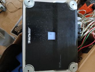Alpine amplifier