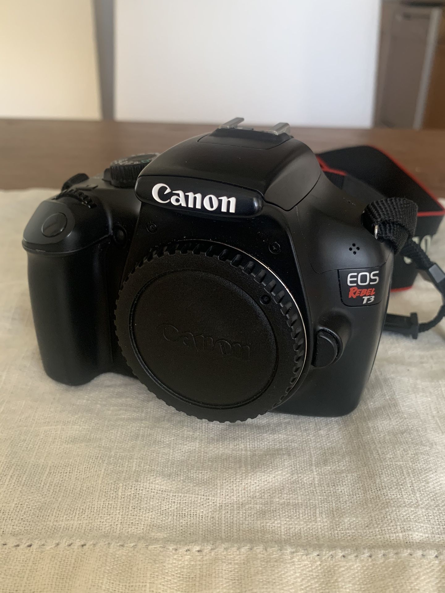 Canon Camera T3