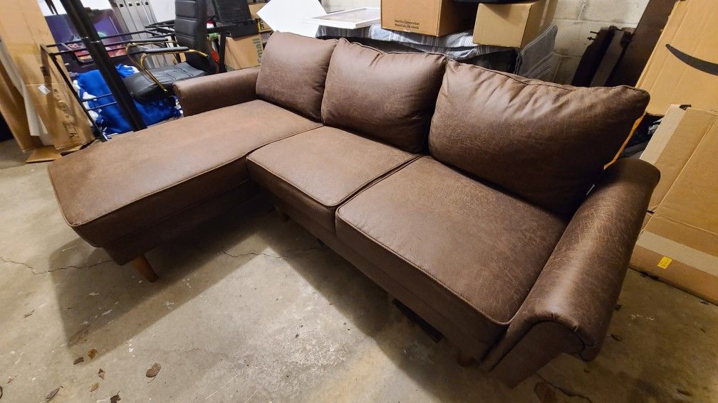Vintage Look Faux Leather Lounge