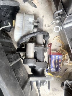 2017 2018 Ram 3500 6.7L Cummins: • System Type: Hydro-Boost Power Brake Booster