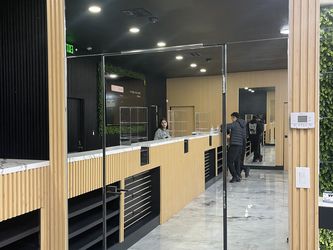 Gym Mirrors Designed for High-Impact Environments