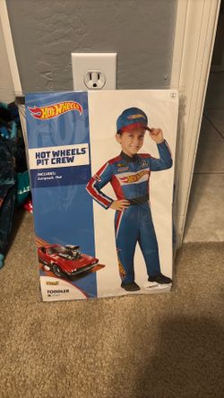 Hot wheels pit crew