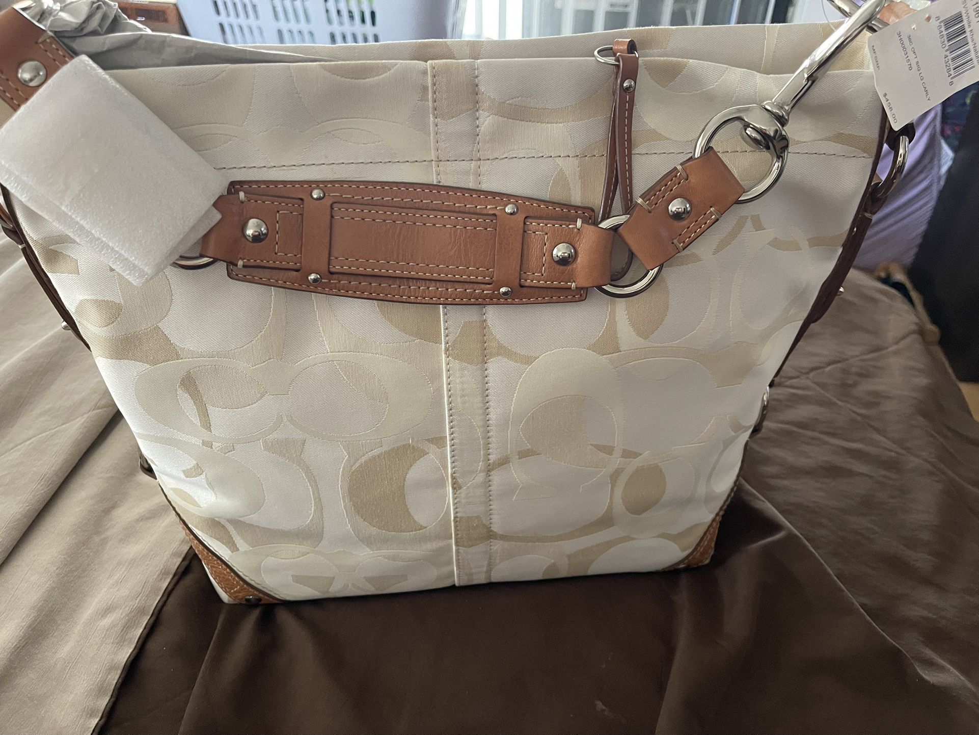 New Authentic Coach Purse -Large- Vintage No Longer In Circulation 