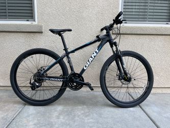 Giant ATX 27.5 Mountain Bike