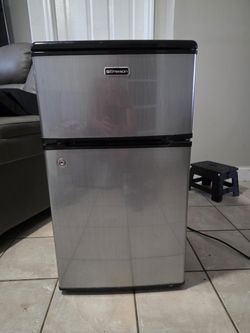 EMERSON COMPACT MULTI PURPOSE FRIDGE