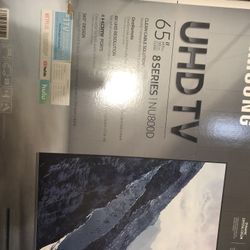 Samsung UHD 65 Inch TV 8 Series INU 800D