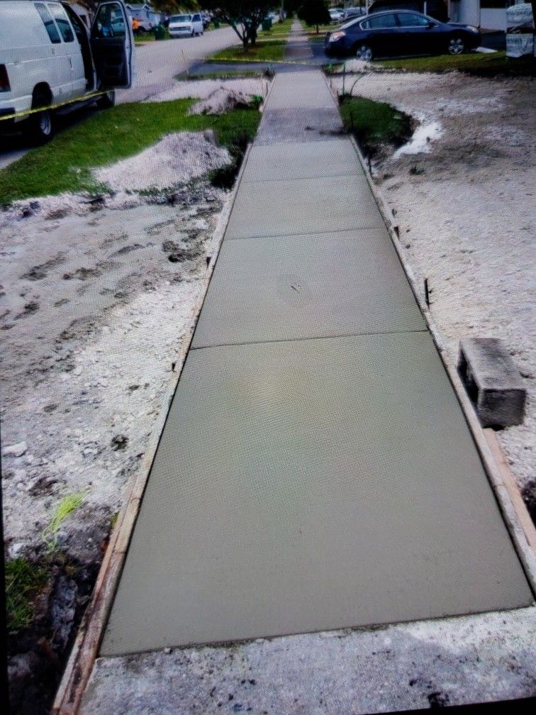 Need A New Driveway? We Do All Types At Good Prices Give Us A Call !!! We Offer Free Estimates⬛️ ⬜️ ✳️ 🏡