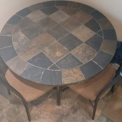 Kitchen Table + 4 Chairs