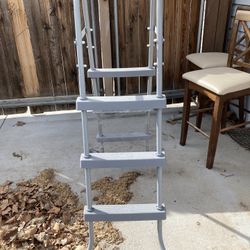 Pool Ladder