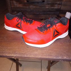 Reeboks Mens Size 12