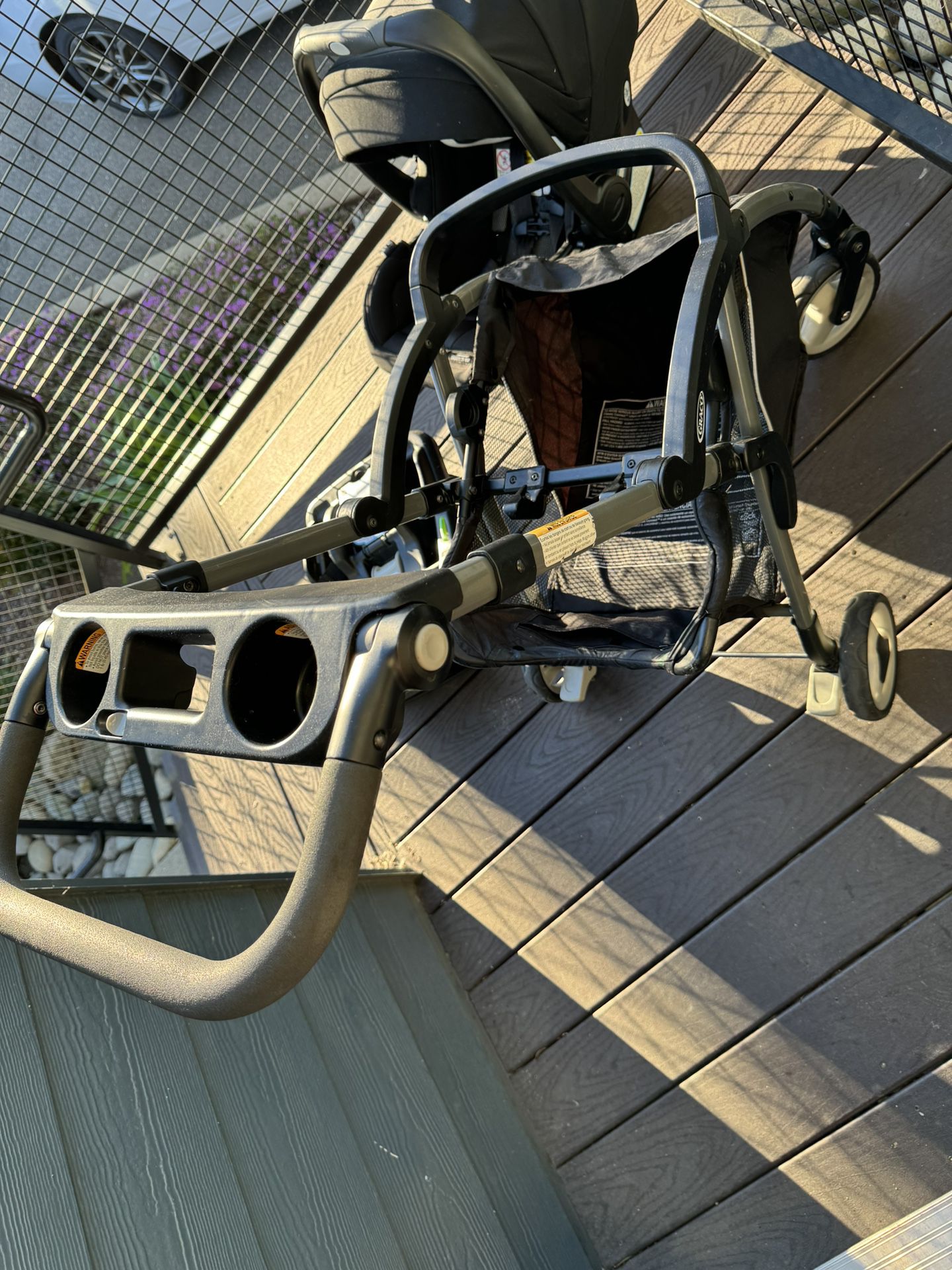 Graco SnugFit 35 DLX Infant Car seat / snugrider elite Stroller
