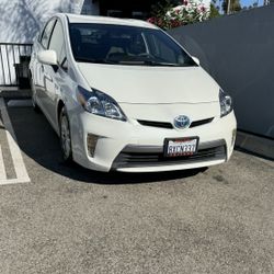 2012 Toyota Prius Hybrid Plug In Pearl White