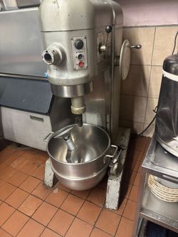 HOBART. Commercial Industrial Mixer (Heavy-Duty – Restaurant Equipment)