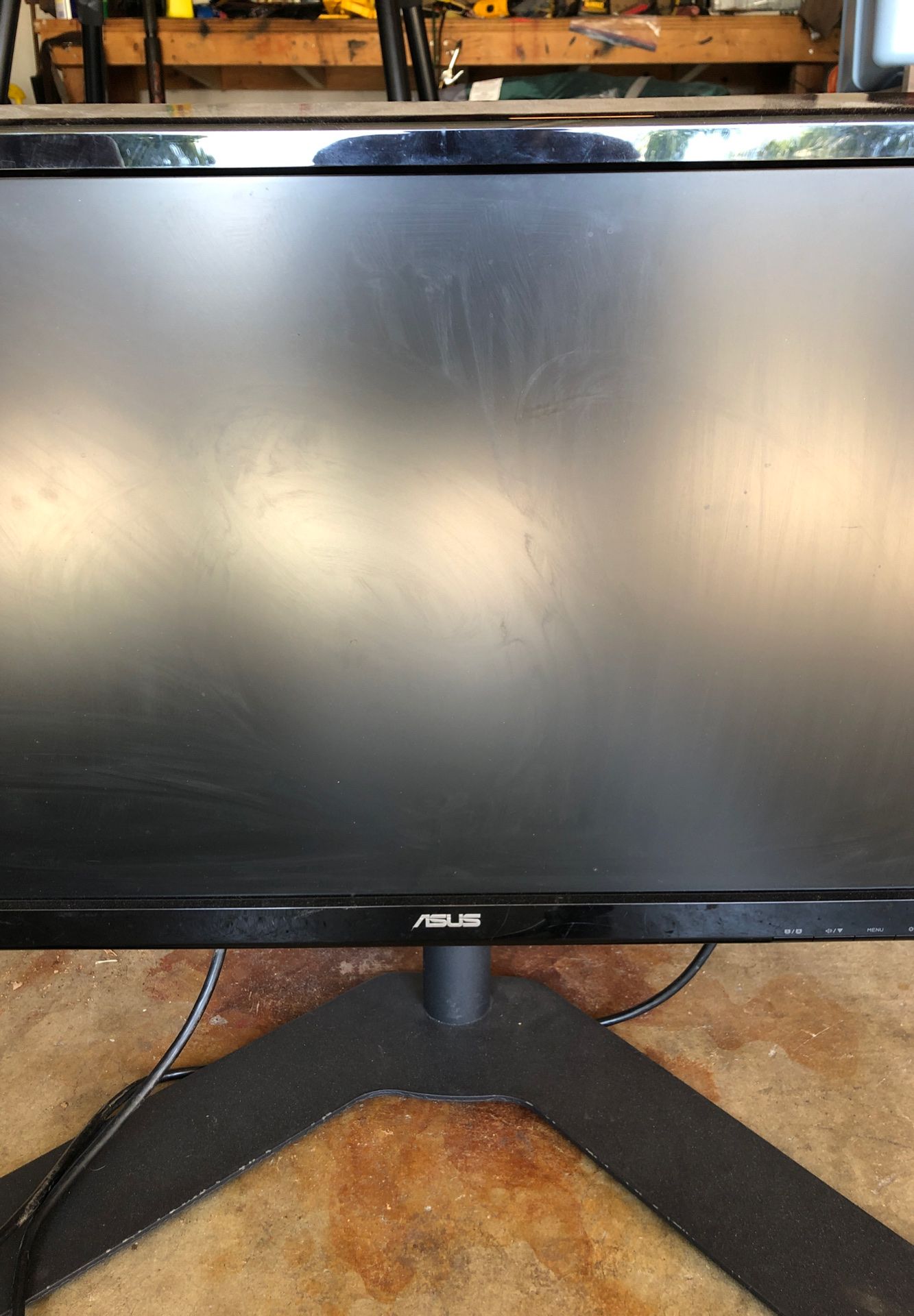 24” monitor and stand
