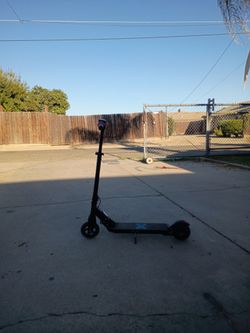 Hover-1 electric scooter charger included