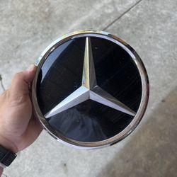 Mercedes Front Emblem