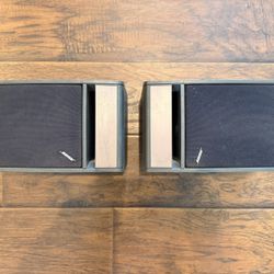 Bose Bookshelf Speakers Pair