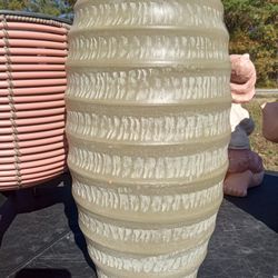 Awesome New Designer Vase Made In Portugal High Quality Masterpiece Very Detailed