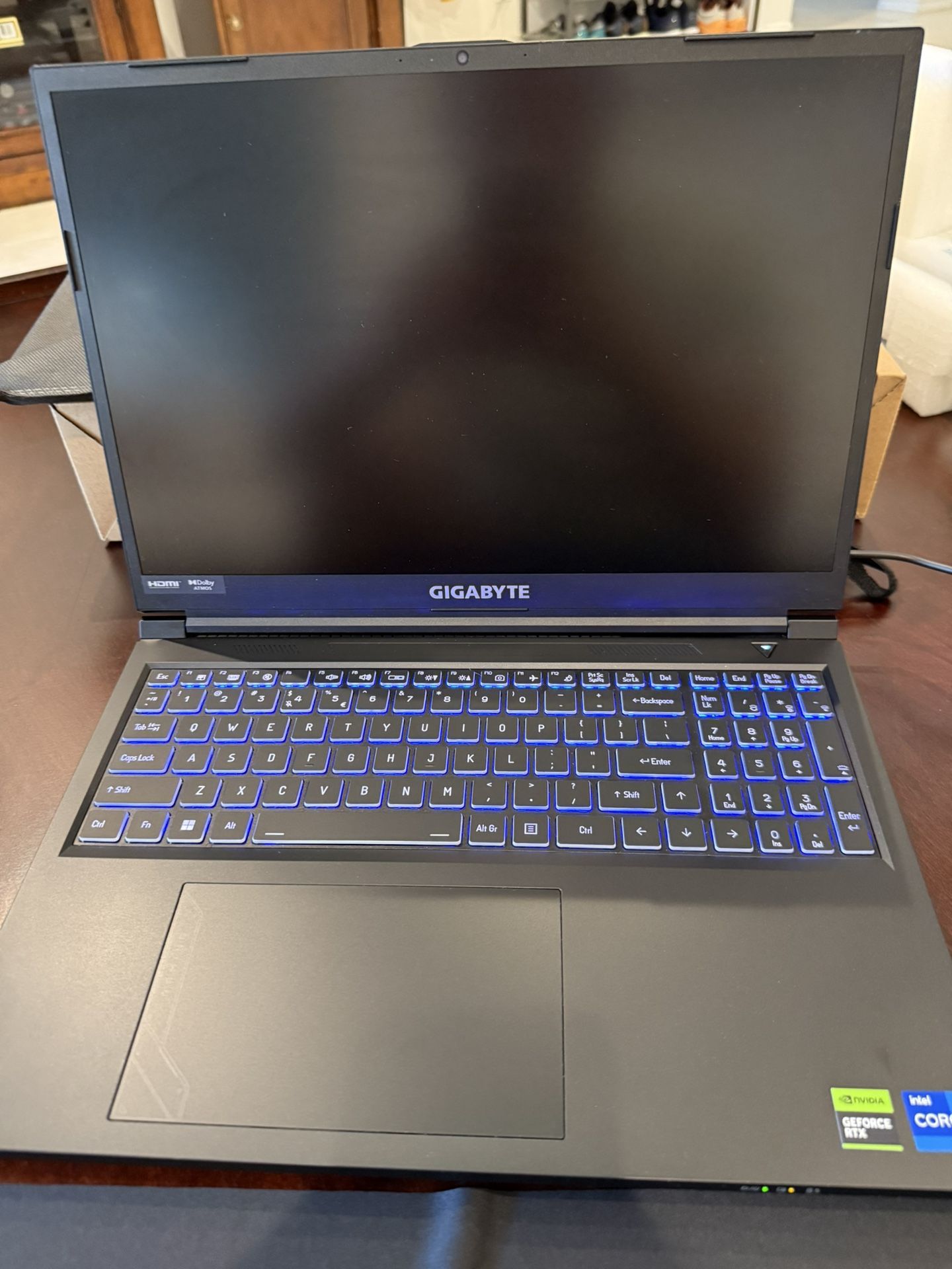 GIGABYTE - GAMING A16 - 16" 165Hz 1920x1200 WUXGA Intel Core i7-13620H - 1TB SSD - 32GB DDR5 RAM - GeForce RTX 5060 - Black Steel
