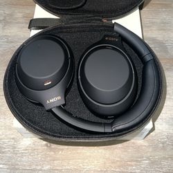 Sony WH-1000XM4 Wireless Noise Canceling Overhead Headphones - Black