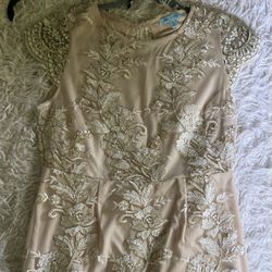 Beautiful Light Gold Lacey Boutique Dress Size L