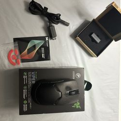 Razer Viper V2 Pro, Hyperpolling 8k Dongle Included, Gaming Mouse - (Original Boxes/Extra Skates/Griptape)
