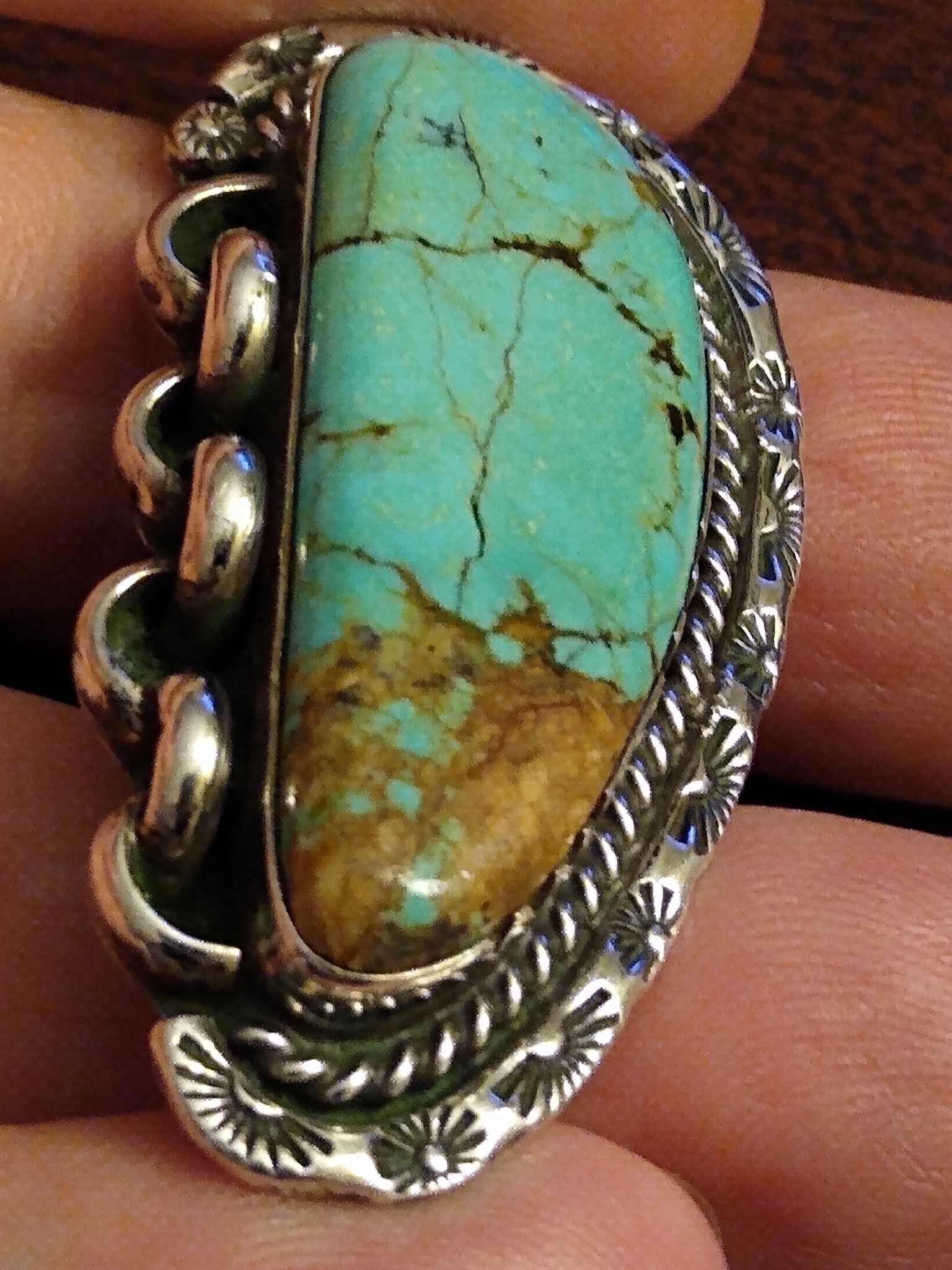 Gorgeous Native American Real Turquoise vintage sterling silver ring.