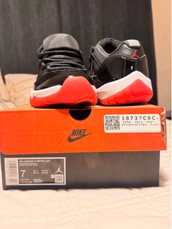 Air Jordan 11 Retro Low Bred Size 7