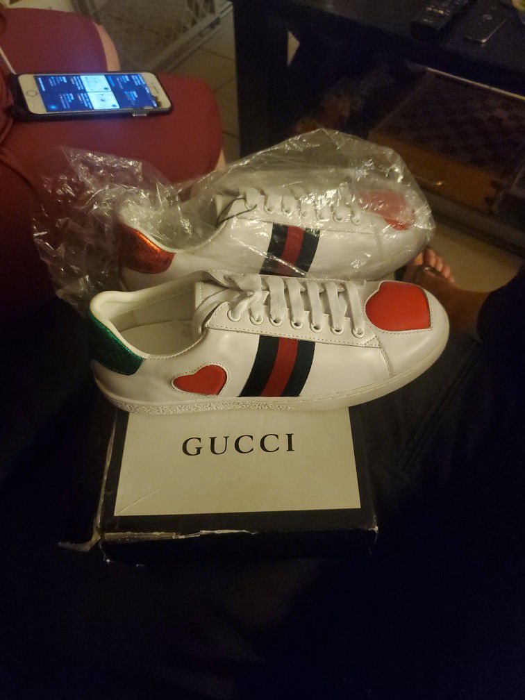 Gucci Heart Sneakers Size 7 Brand New