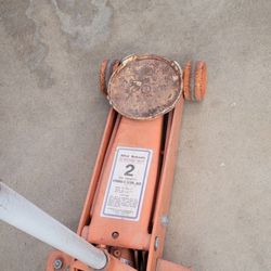 Low Profile Heavy DutyAllied Hydrollics 2Ton Jack $90