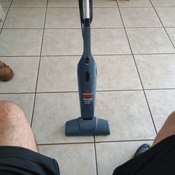 Bissell Featherweight Bagless Vacuum 