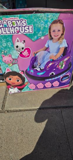 DreamWorks Gabby's Dollhouse Kids Ride-On Bumper Car