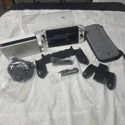 NINTENDO SWITCH OLED (with extras)