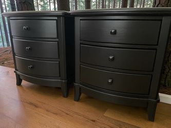 Huge Raymour & Flanigan Nightstands Solid Wood Black Satin 3 Drawers 29 x 19 x 29 New