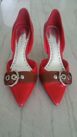 Red heels size 8