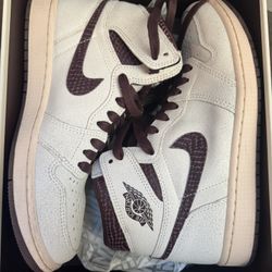Jordan 1 A Ma Maniere Size 8.5M