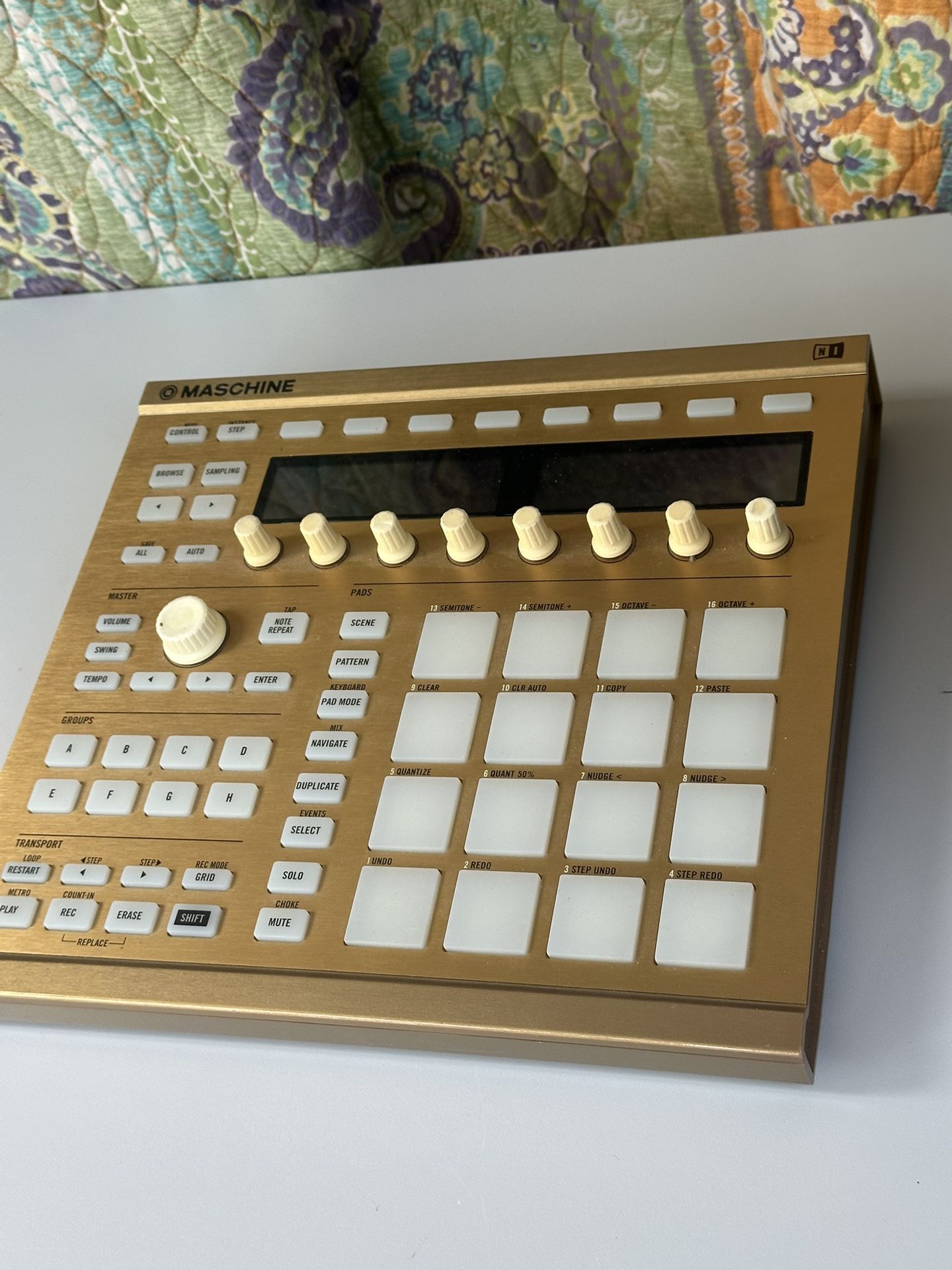 Native Instruments Maschine MK2, Rare Gold color, Excellent condition, MIDI N Ca