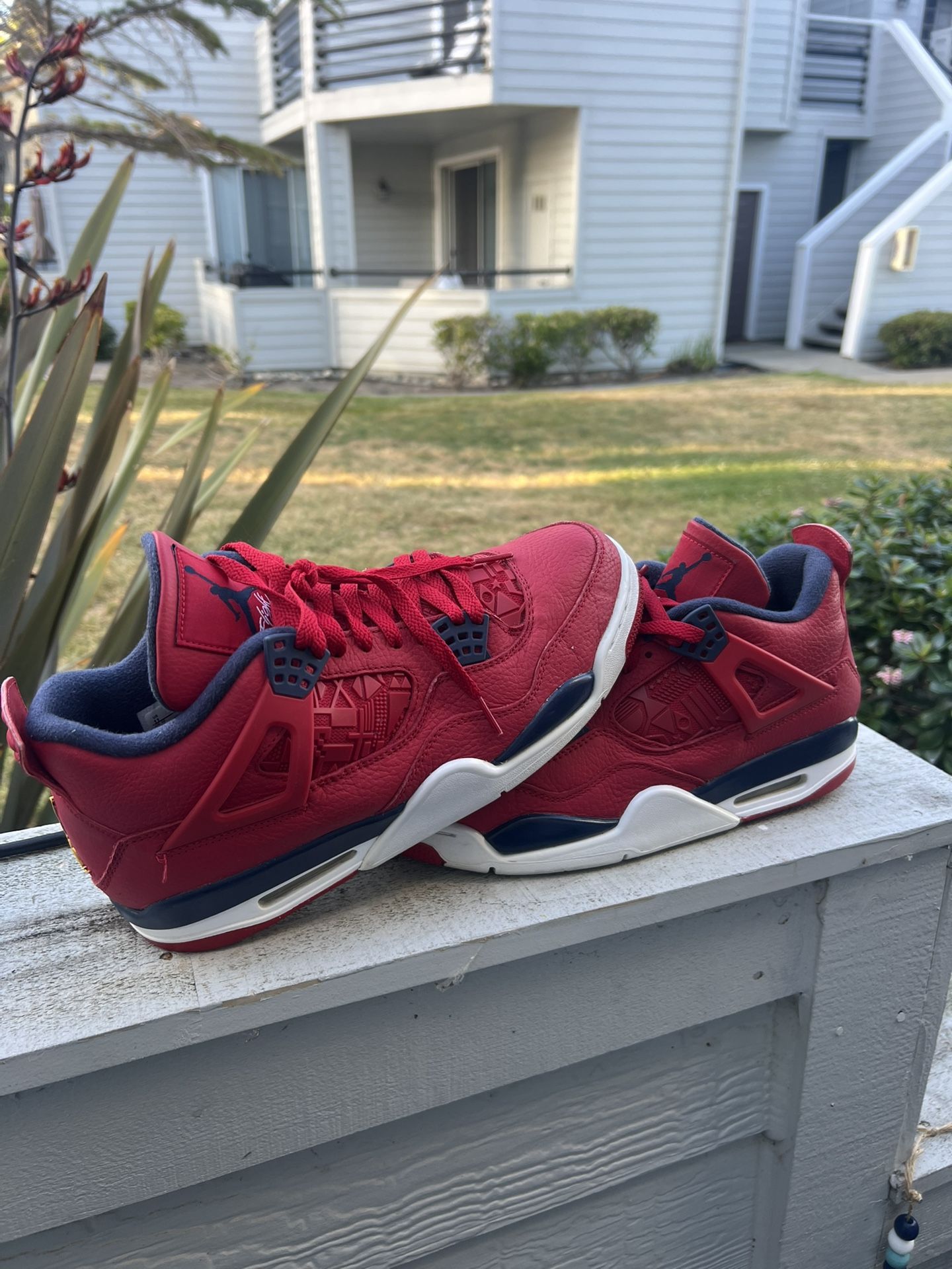 Jordan 4 Red FIBA