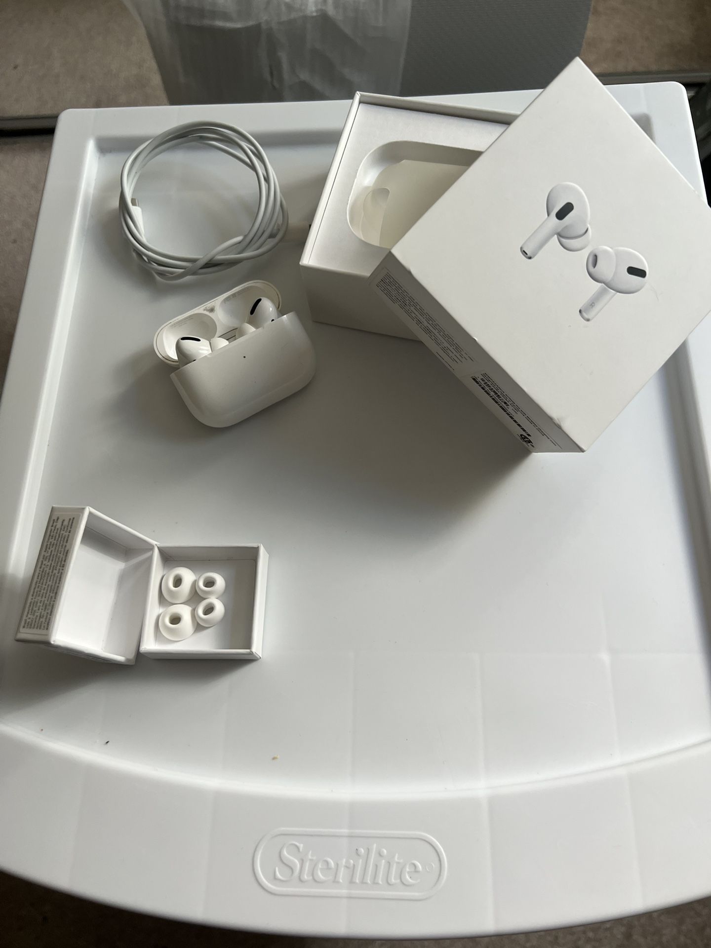AirPods Pro 1st Gen (Original Box, Left Earbud Needs Replacing)