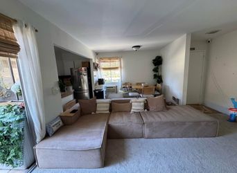 Modern sectional sofa - great condition