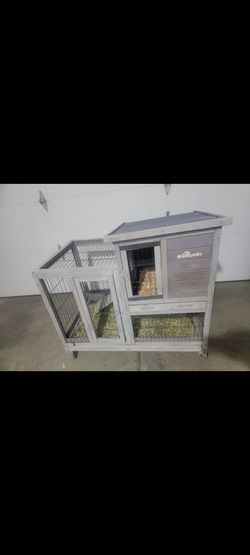 Chicken coop in great condition
