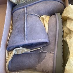 Ugg shoes BRAND NEW