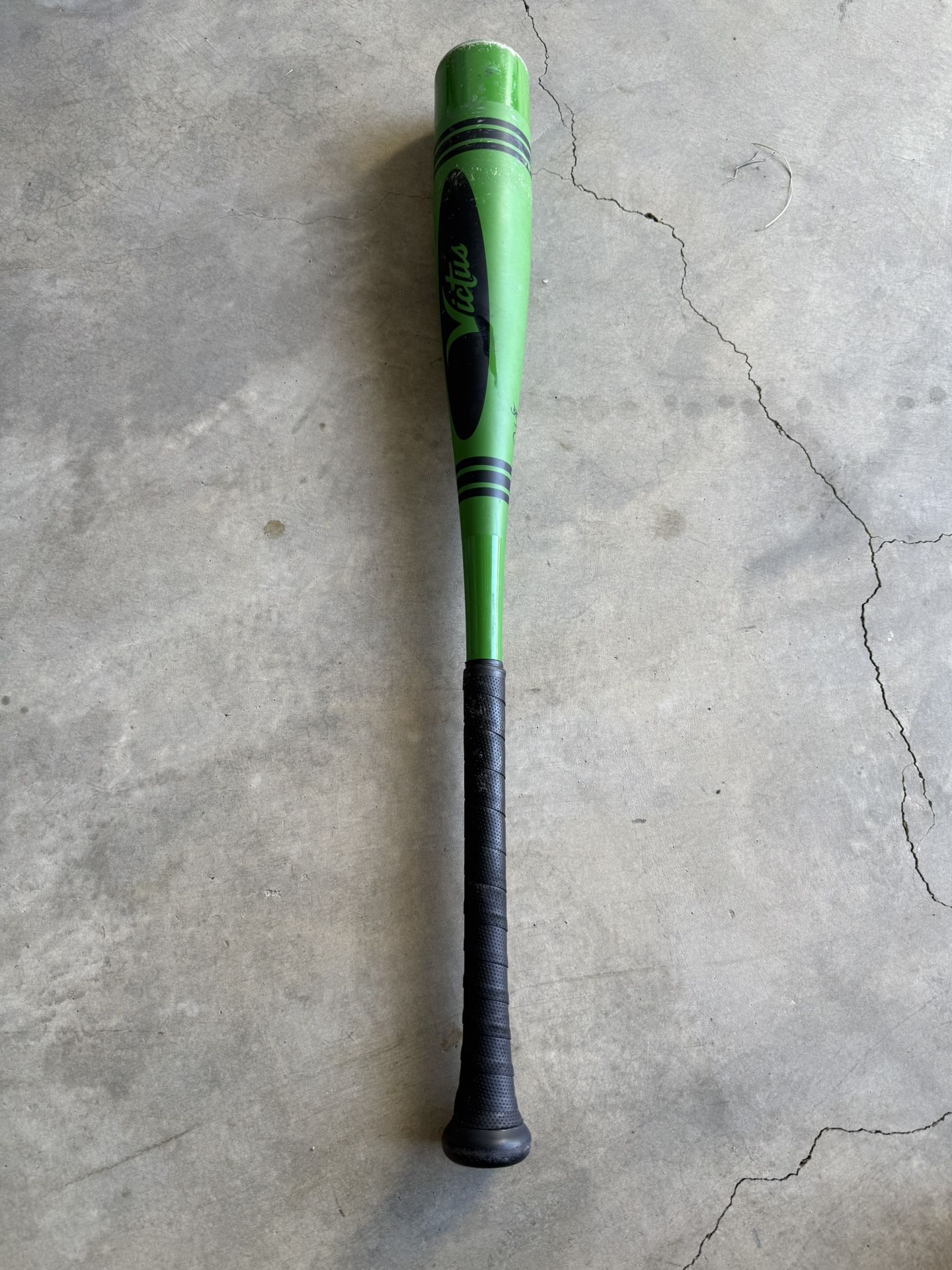 Victus Crayon Bat