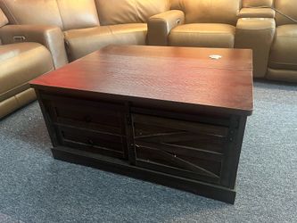 Lift-top coffee table，$180