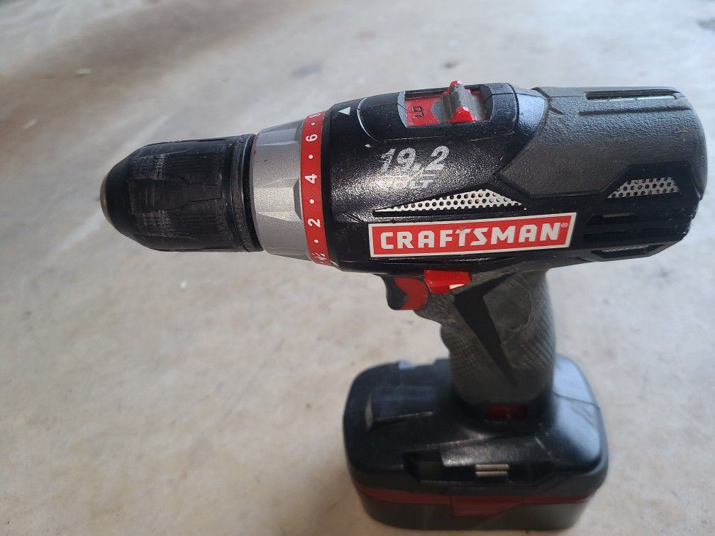 Craftsman 19.2 Drill W Battery and Charger 
