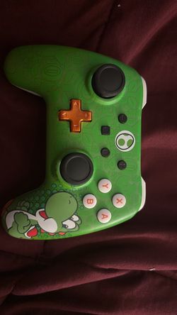 Nintendo Switch Yoshi Pro Controller