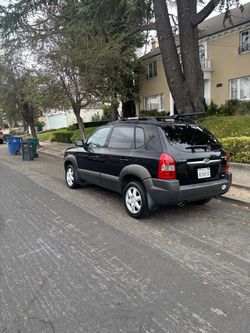 Hyundai Tucson SUV Black
