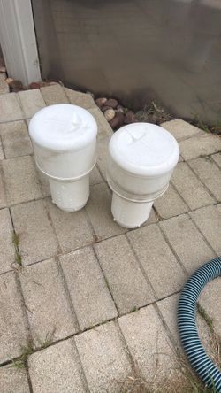 Pool floaters for Clorox