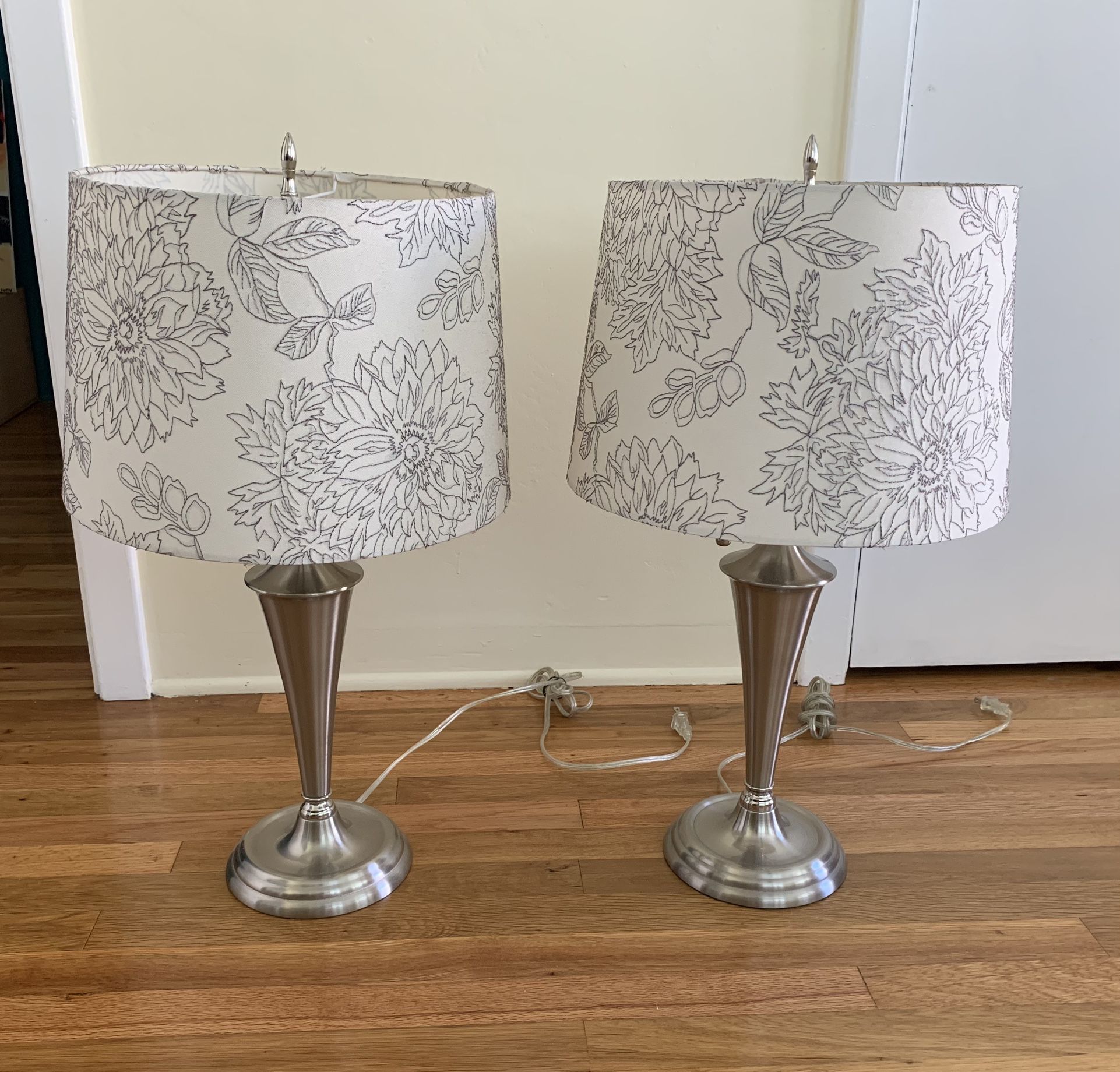 Set Of 2 Table Lamps 