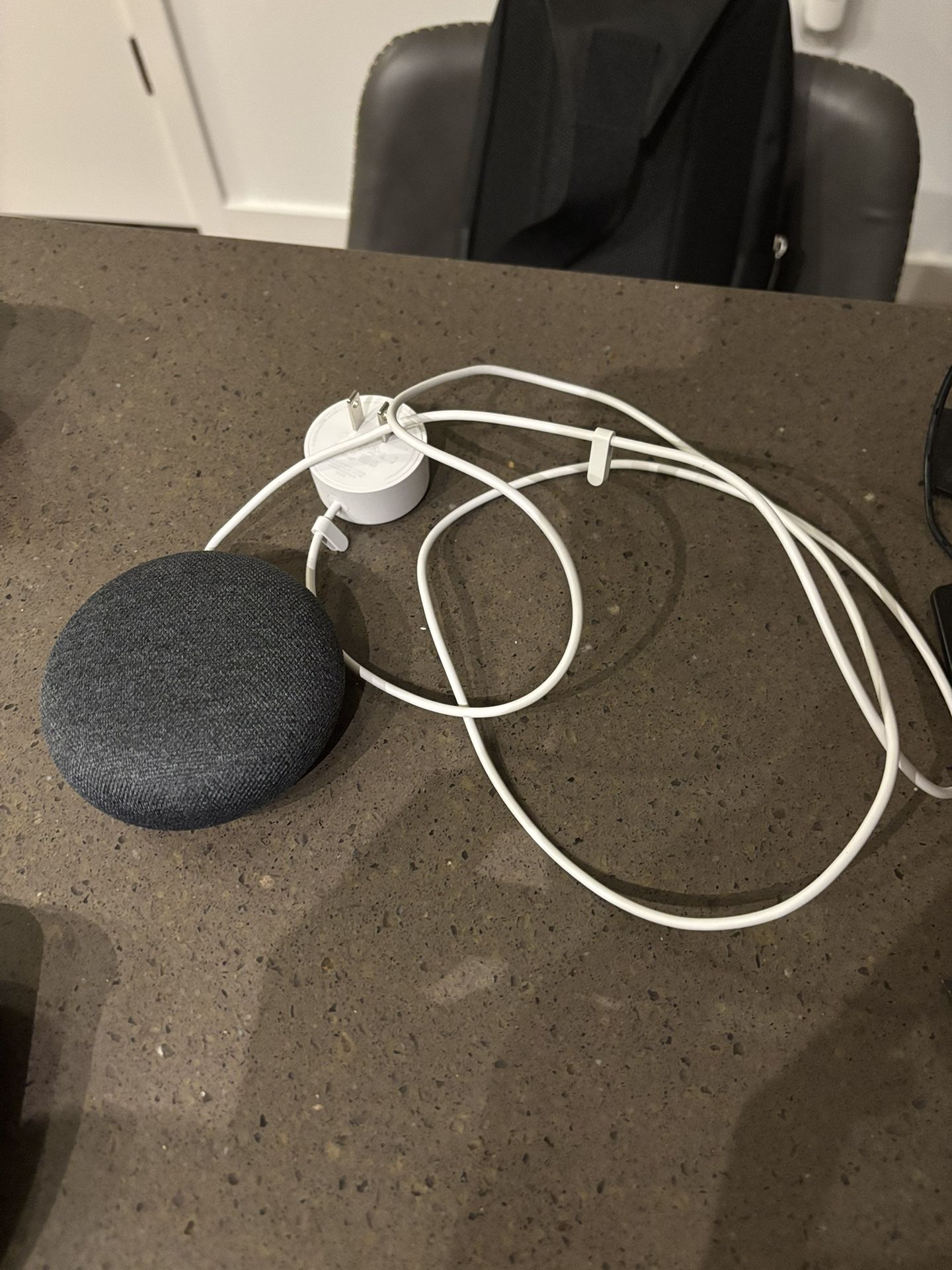 Google Nest Mini (2nd Gen, Charcoal)